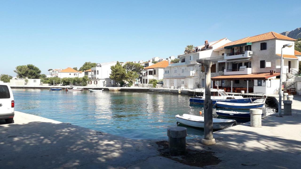 Apartmani Zilic Dugi Rat Esterno foto